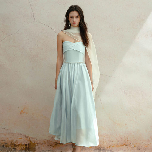 MarcMoore轻薄舒适26春夏新款百搭仙气桑蚕丝白色披肩