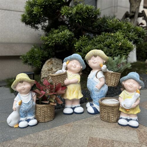 佳鲤推荐户外庭院别墅花园装饰摆件喂鹅娃娃卡通人物幼儿园造景观