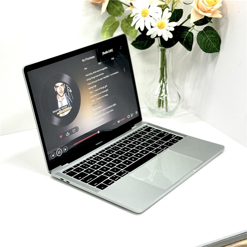 新款13.3寸笔记本电脑模型 尺寸同真机比例 Macbook Pro 样板间摆