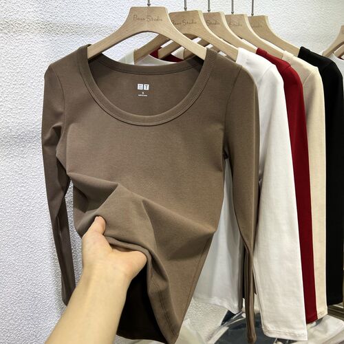 2025春装新款纯色长袖T恤女正肩露锁骨低UO圆领修身显瘦打底衫上