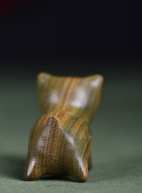 玄同 绿檀卡通小狗旺财小摆件木手把件木雕工艺品男女文玩木雕