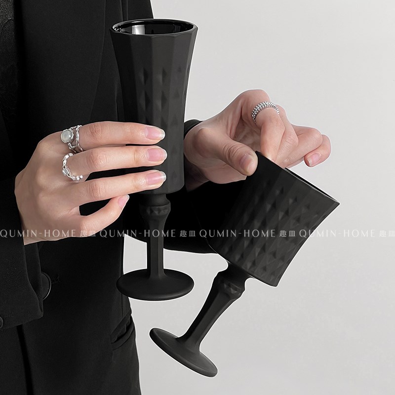 趣皿*磨砂曜黑小众高脚杯玻璃香槟杯甜酒杯家用红酒杯子复古浮雕