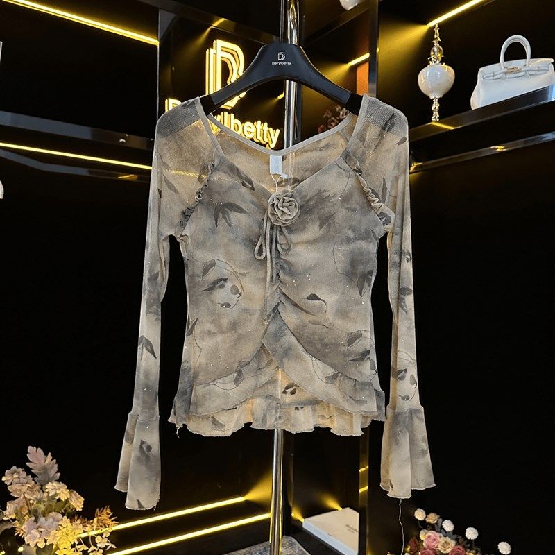 纯欲风高级感V领亮丝网纱T恤上衣女秋季喇叭袖短款扎染长袖打底衫,女装/女士精品,衬衫,淘宝优惠券,粉丝福利购,淘宝优惠卷