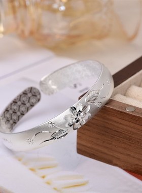 云南银手镯女妈妈款999纯银母亲节礼物实用送妈妈银饰老人银镯子