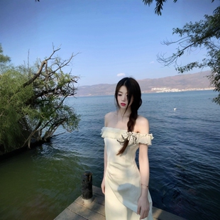 包臀短裙 浪漫少女高级感修身 法式 荷叶边白色一字肩连衣裙子女夏季