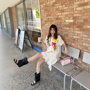 手作钩针蝴蝶结短袖针织开衫女2026夏季彩色图案百搭宽松白色毛衣