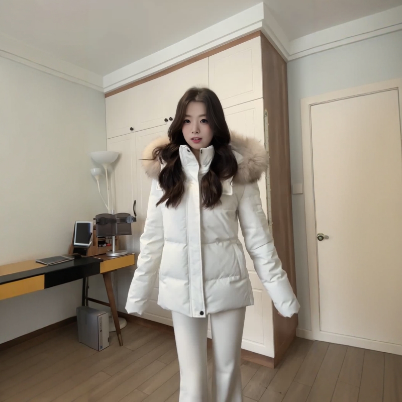 韩系设计感白色毛领收腰羽绒服