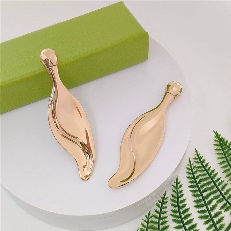 新款树叶刮痧板脸部按摩板面部按摩器金属环保锌合金刮板,彩妆/香水/美妆工具,化妆/美容工具,淘宝优惠券,粉丝福利购,淘宝优惠卷