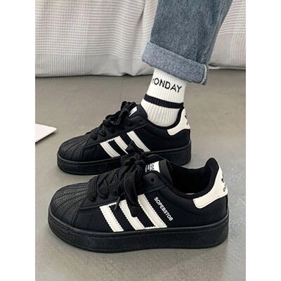 贝壳头小白鞋女款2025春季新款平底板鞋网红爆款百搭运动休闲鞋子