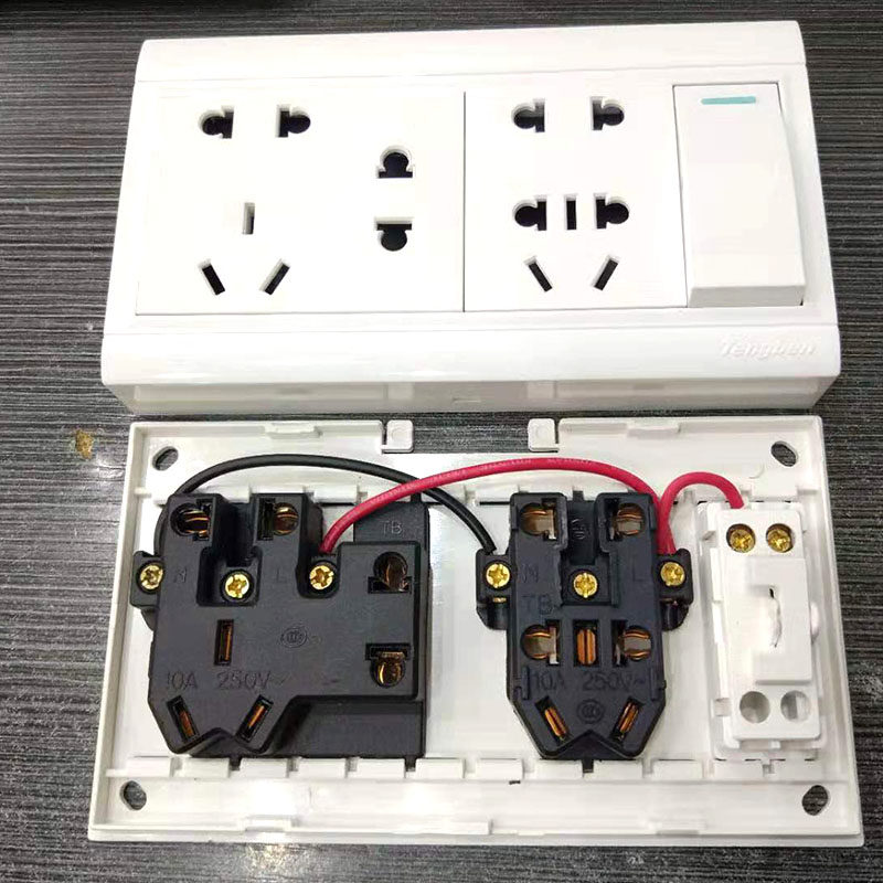 藤本墙壁开关插座明装150型新国标插一位单联开关带十四孔插,电子/电工,电源插座,淘宝优惠券,粉丝福利购,淘宝优惠卷