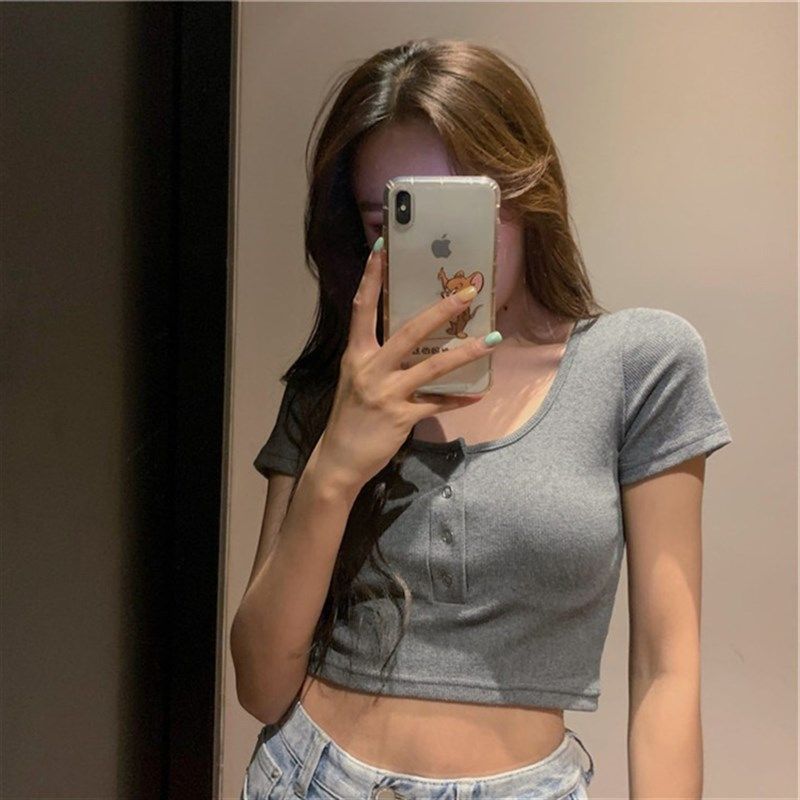 短款T恤女夏季2025新款百搭显瘦单排扣圆领露锁骨短袖修身上衣服,女装/女士精品,背心吊带,淘宝优惠券,粉丝福利购,淘宝优惠卷