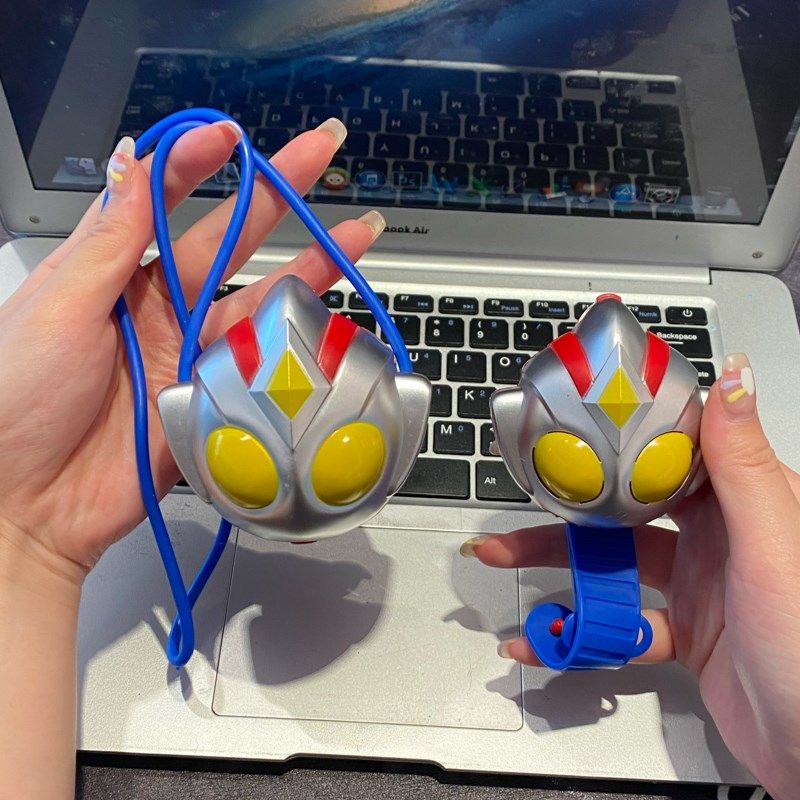 凹凸曼儿童挂脖小风扇手表手持便携式随身充电迷你学生可爱伴手礼,节庆用品/礼品,创意/设计玩具,淘宝优惠券,粉丝福利购,淘宝优惠卷