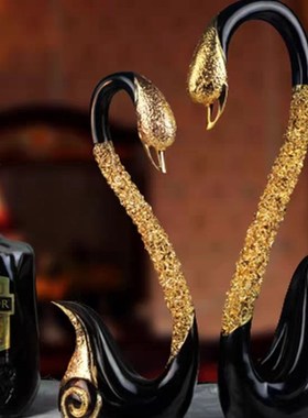 新人情侣天鹅结婚北欧轻奢喜庆实用礼物装饰品创意客厅摆件送闺蜜