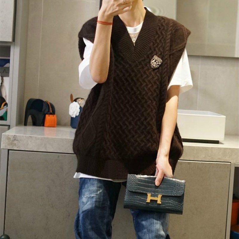 重磅系列 很有型的一件 厚实轻盈的廓形V领羊绒背心坎肩马甲 2色,女装/女士精品,羊绒衫,淘宝优惠券,粉丝福利购,淘宝优惠卷