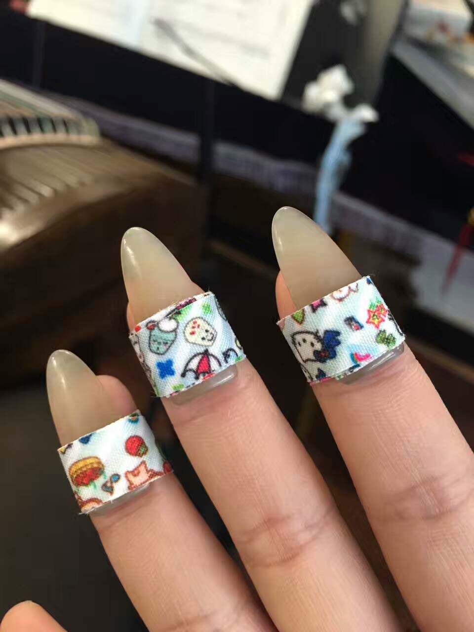 包邮古筝指甲胶布卡通锯齿古筝胶布彩色透气防过敏 琵琶胶布