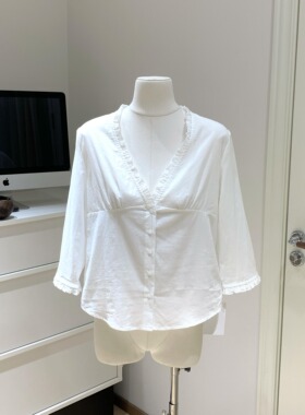 bm木耳边v领衬衫同源面料100%清爽透气氧气棉休闲白衬衫