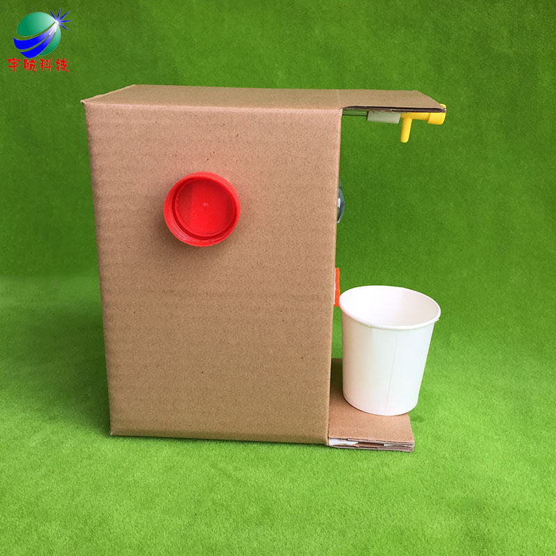 DI纸箱自动饮水机环保材料科技小制作发明废物利用科技比赛作品