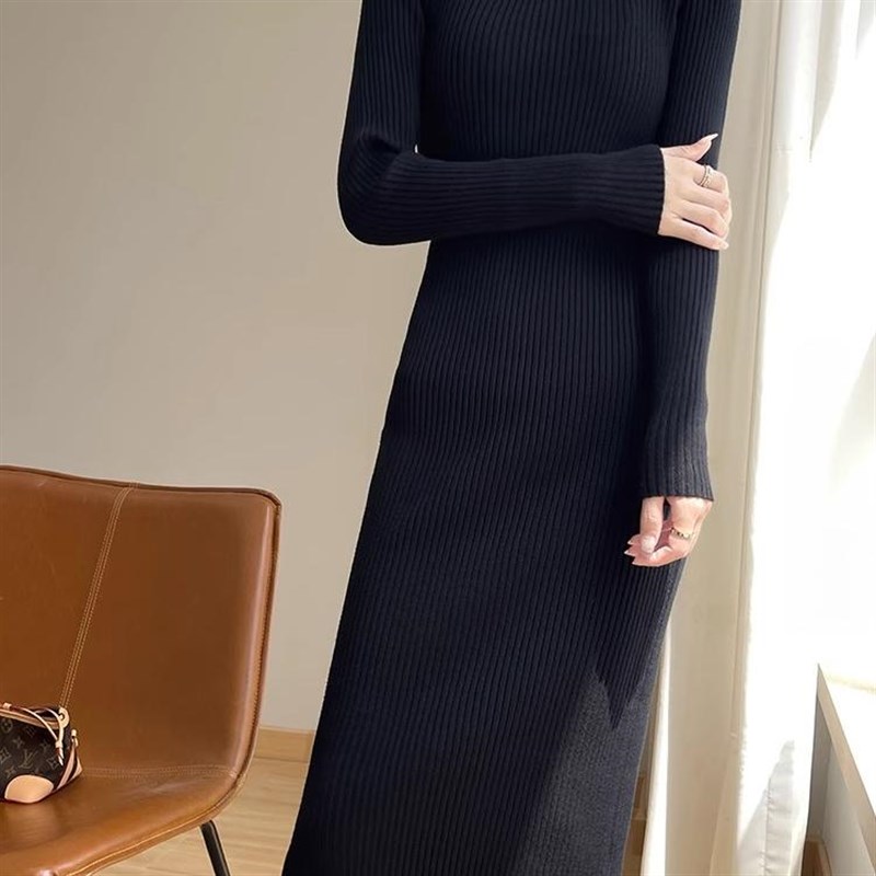 配大衣的内搭针织连衣裙女秋季2024新款修身显瘦中长款毛衣打底衫