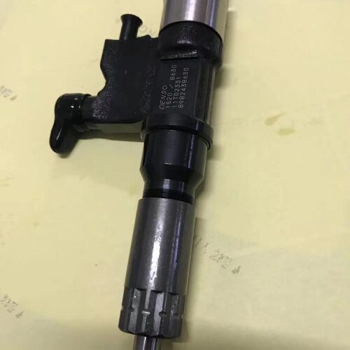 8982438630喷油器295050-1520发动机喷射器
