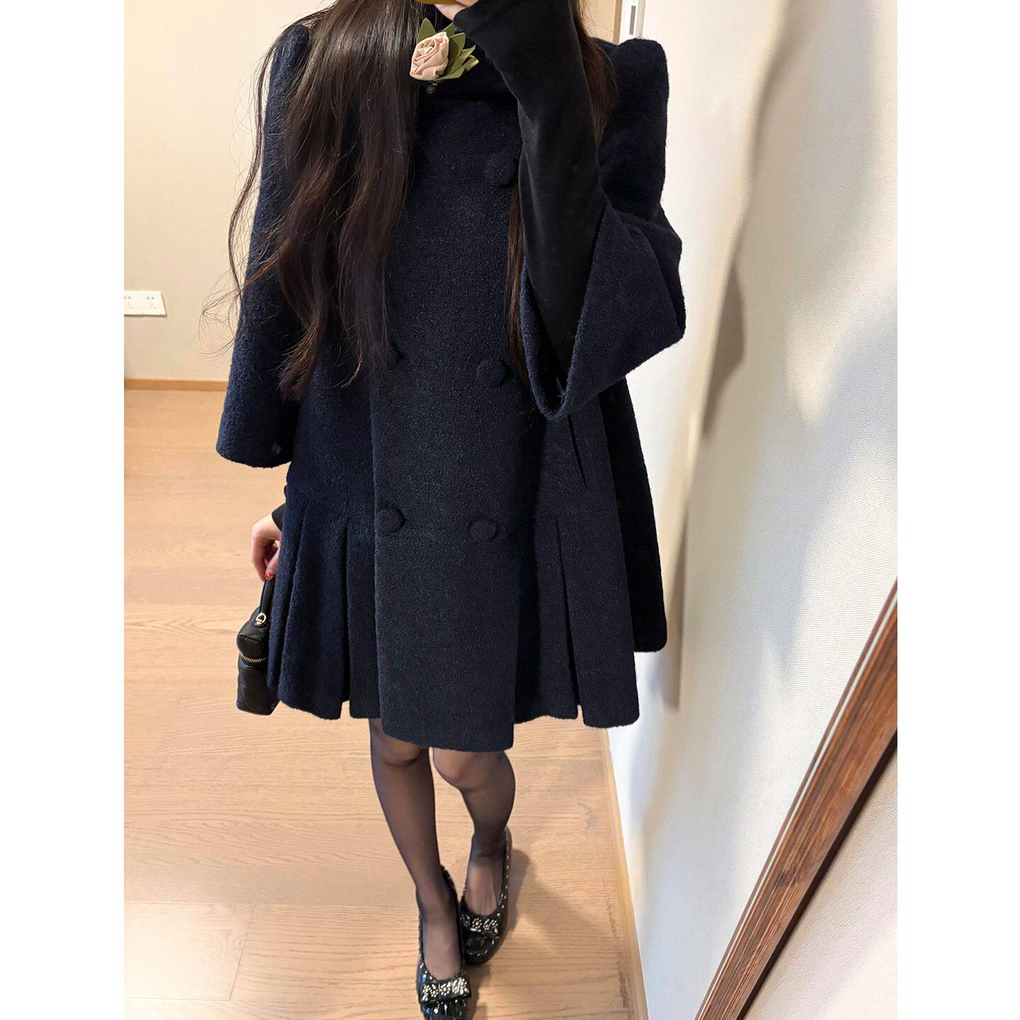 藏青色设计感双排扣短款呢子外套