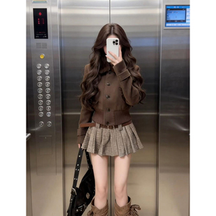 复古高级感一体毛领短款外套女新款高腰A字百褶格纹短裙子两件套
