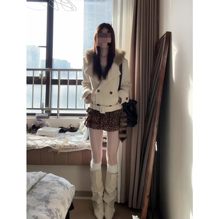 韩系氛围感毛领连帽短款 毛呢外套搭配高腰蓬蓬蛋糕半身裙两件套装