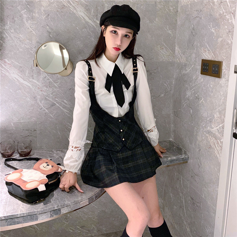 时尚套装裙子两件套女2021春季港味复古娃娃领衬衫格子背带裙时尚,女装/女士精品,时尚套装,淘宝优惠券,粉丝福利购,淘宝优惠卷