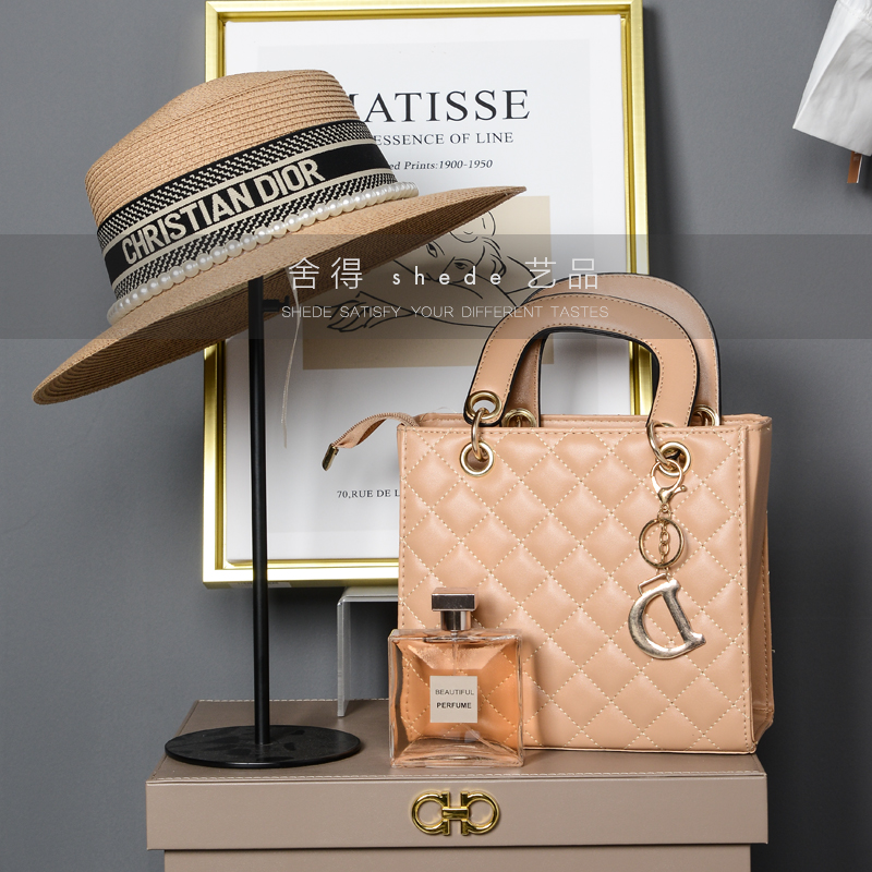 轻奢展厅样板房衣帽间开放式衣柜软装衣服鞋箱装饰品摆件套装189