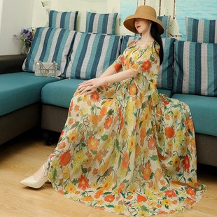 夏季新款度假连衣裙雪纺碎花微胖显瘦遮肚裙大码宽松沙滩海边长裙