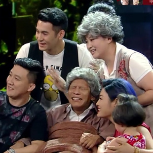 花白假发饰演老年人女士短卷发银白头发小品演出老奶奶老太太头套