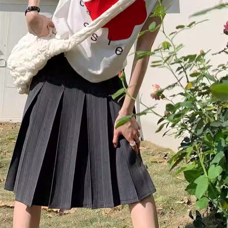 大码灰色条纹半身裙女夏季高腰半裙设计感a字中裙显瘦西装百褶裙