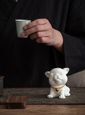 白瓷小狗摆件创意陶瓷精品可爱小动物装饰品家居客厅书房桌面生肖