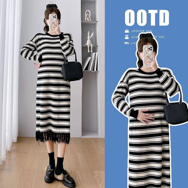 哺乳连衣裙秋冬外出辣妈款u产后显瘦哺乳期秋装条纹喂奶毛衣中长