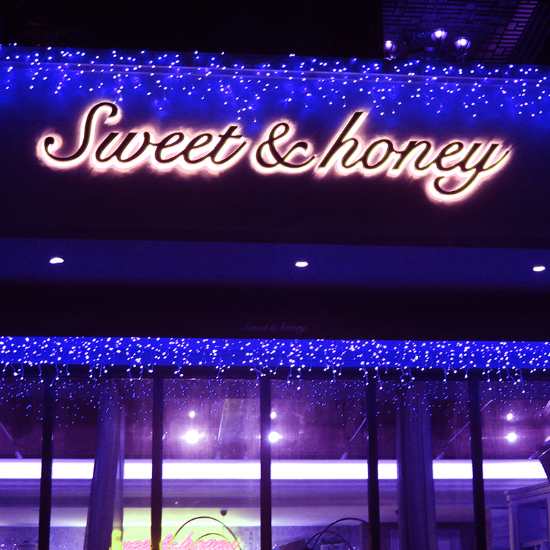 LED彩灯闪灯串灯满天星冰条灯装饰圣诞灯星星防水户外圣诞窗帘灯