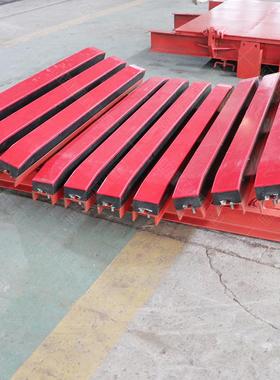 缓冲床B1000矿用输送带缓冲抗冲击阻燃耐磨聚氨酯橡胶复合缓冲床