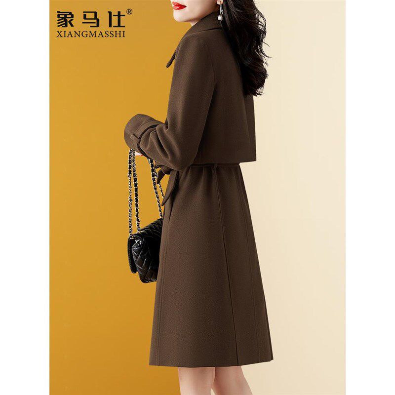 高端气质连衣裙子女装2024新款秋冬季小个子妈妈洋气时尚两件套装