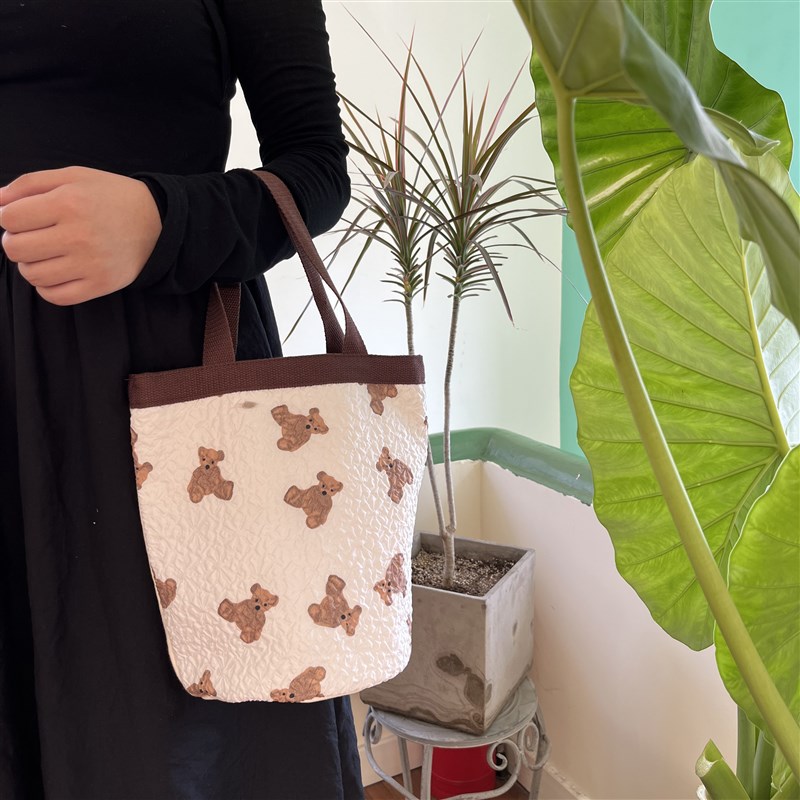 韩系温柔风压花暗纹手拎水桶包法式通勤饭盒袋大学生上课便当包潮