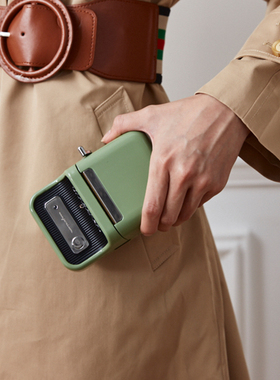 精臣B21服装吊牌标签打印机手持小型便携不干胶价签珠宝首饰品条