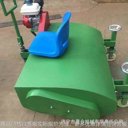 座驾式汽油柴油梳草机 足球场草坪冲砂梳理机