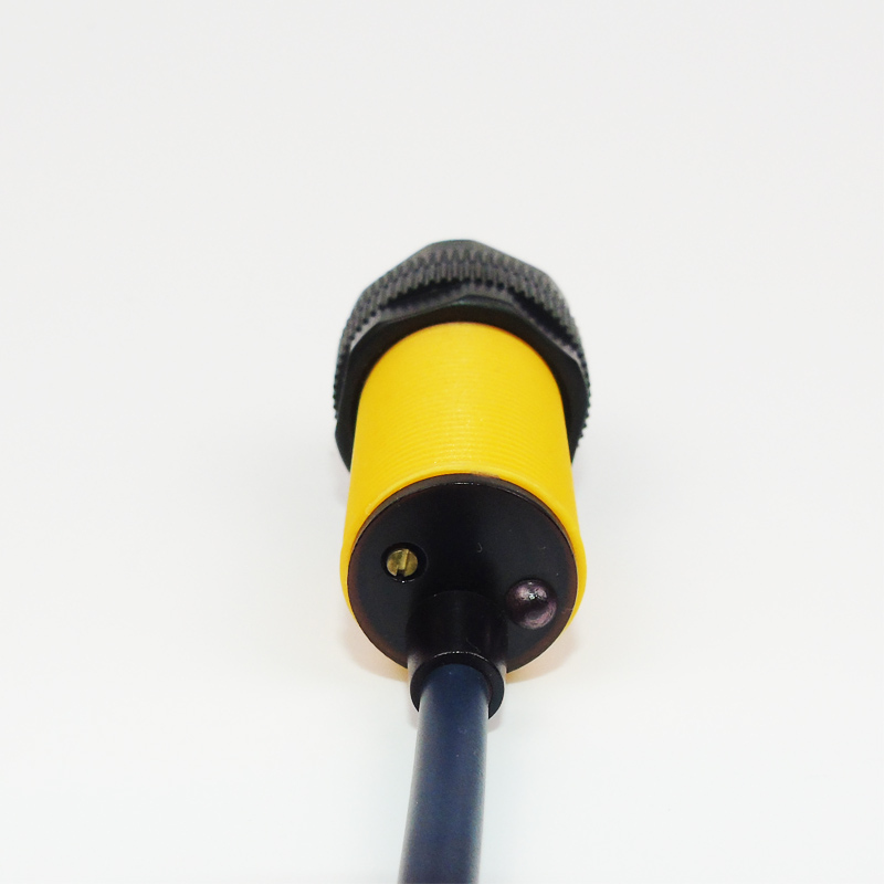 E18-D80NK 光电传感器 漫反射式红外光电开关5V 避障传感器模块