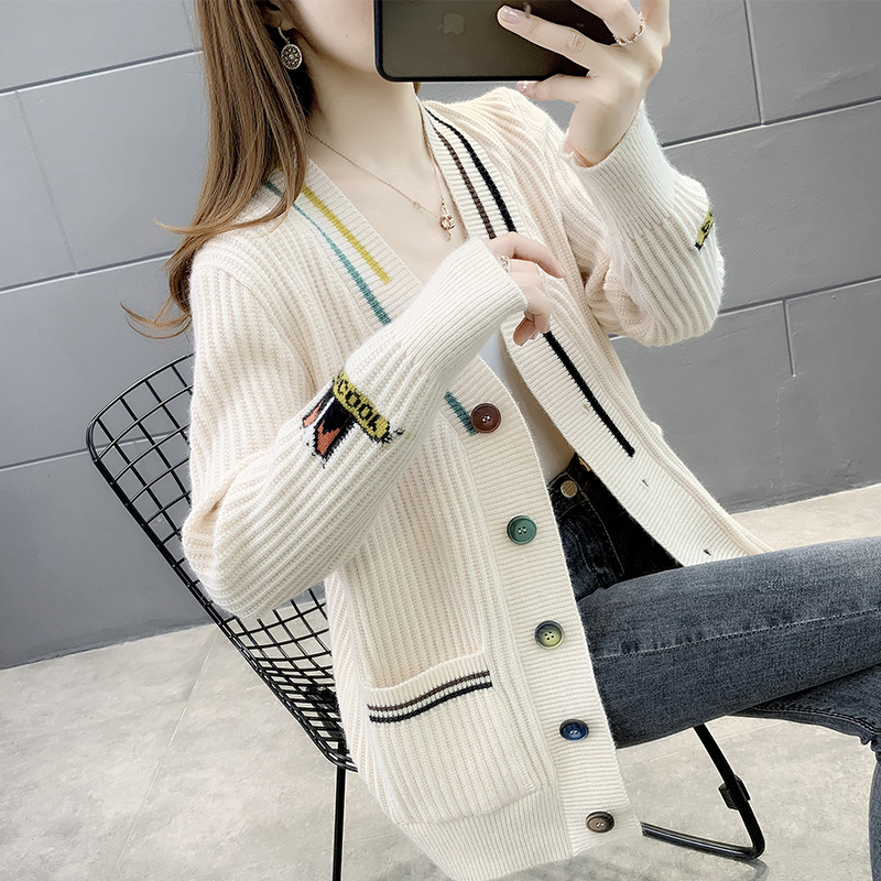 针织开衫女士毛衣外套o女装秋冬季装2021年新款爆加厚春秋外套早