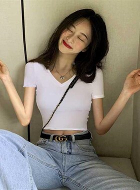 v领黑色露脐短袖t恤女新2v024夏季款设计感小个子高腰短款上衣