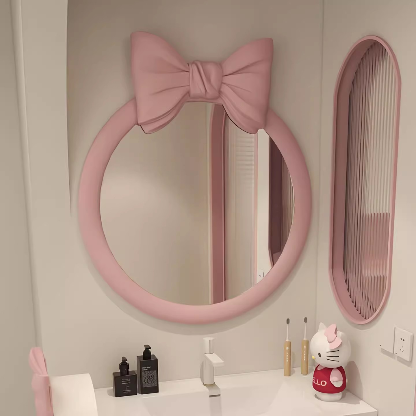 ins奶油风蝴蝶结雕花化妆镜轻奢创意粉色卫生间智能发光浴室镜子