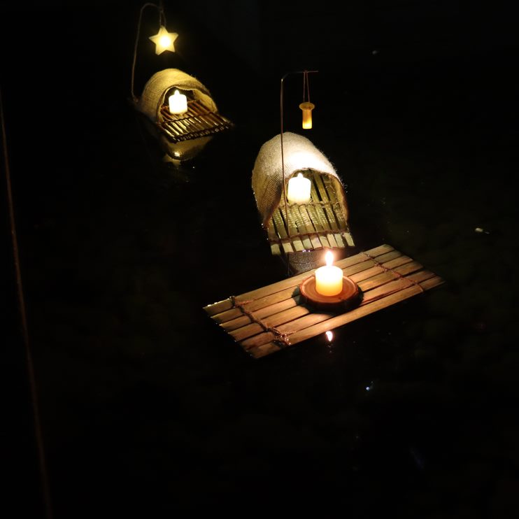 排许愿河祈人复古灯荷花灯船放渔船纪念活动节漂浮先福竹竹日排灯