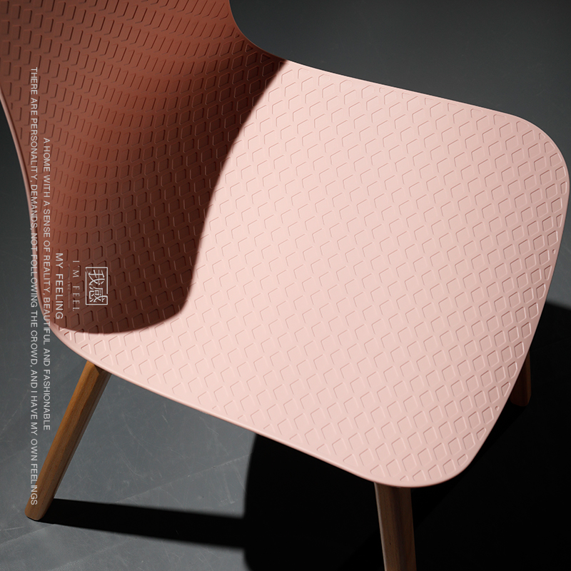 北欧塑料餐椅靠背休闲椅家用餐厅多功能实木腿小户型椅咖啡厅椅子