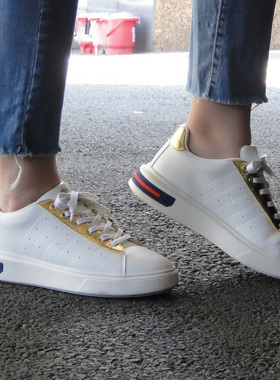 小白鞋女内增高女鞋韩版新款中跟A情侣休闲纯色厚底男鞋不磨脚IZT