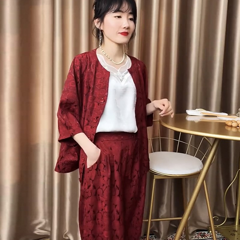 高档妈妈真丝两件套夏季新款中袖开衫上衣小脚裤休闲大码气质套装