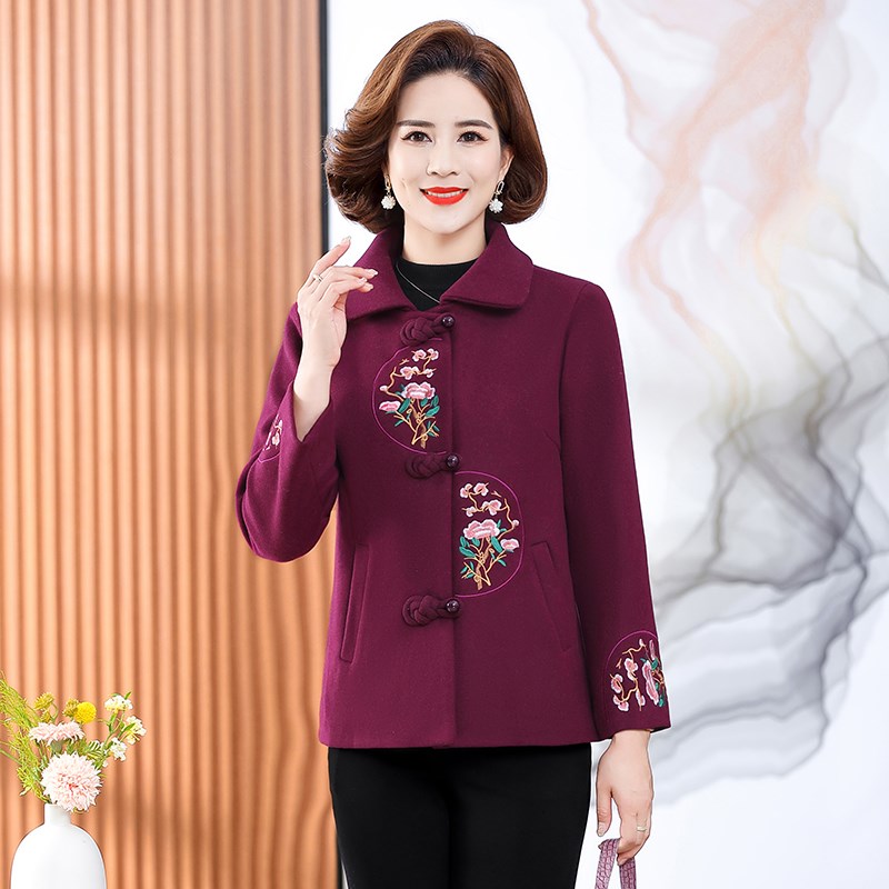 妈妈秋装毛呢外套2024新款中年女装秋冬短款呢子气质老人绣花上衣