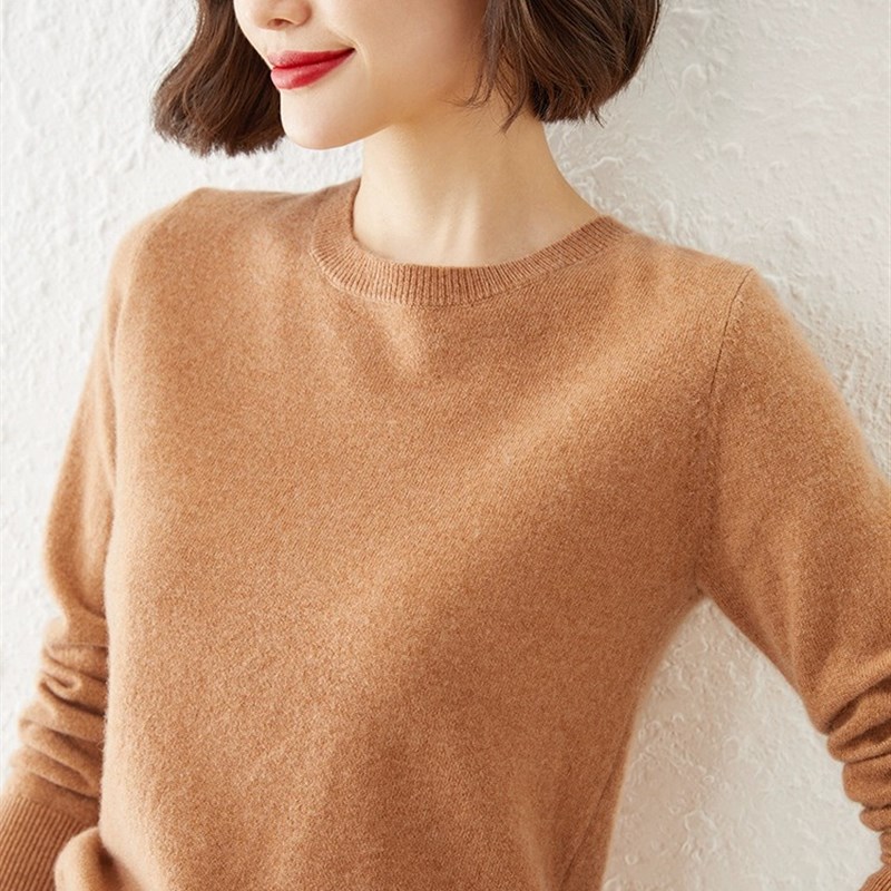 高级简约秋冬圆领毛衣女宽松内搭打底衫大码低领针织毛衣薄款上衣