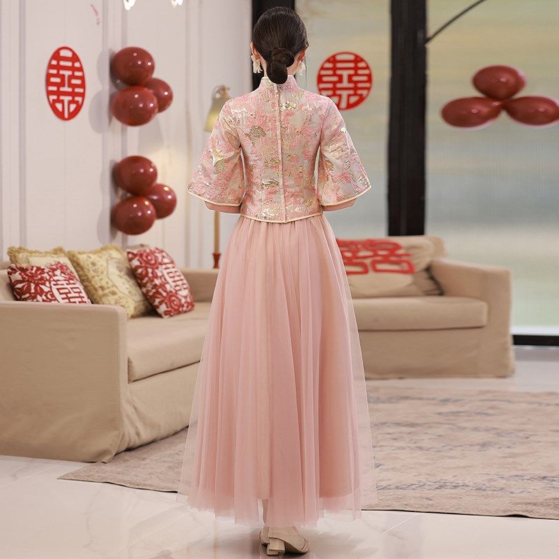 中式伴娘服女2023新款粉色高级感小众仙气婚礼姐妹团礼服裙小个子